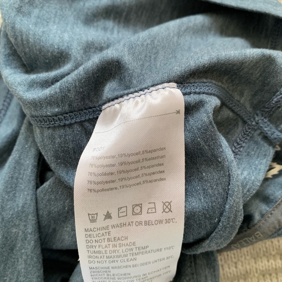 Baleaf sleeveless crop top size Medium - Picture 4 of 4